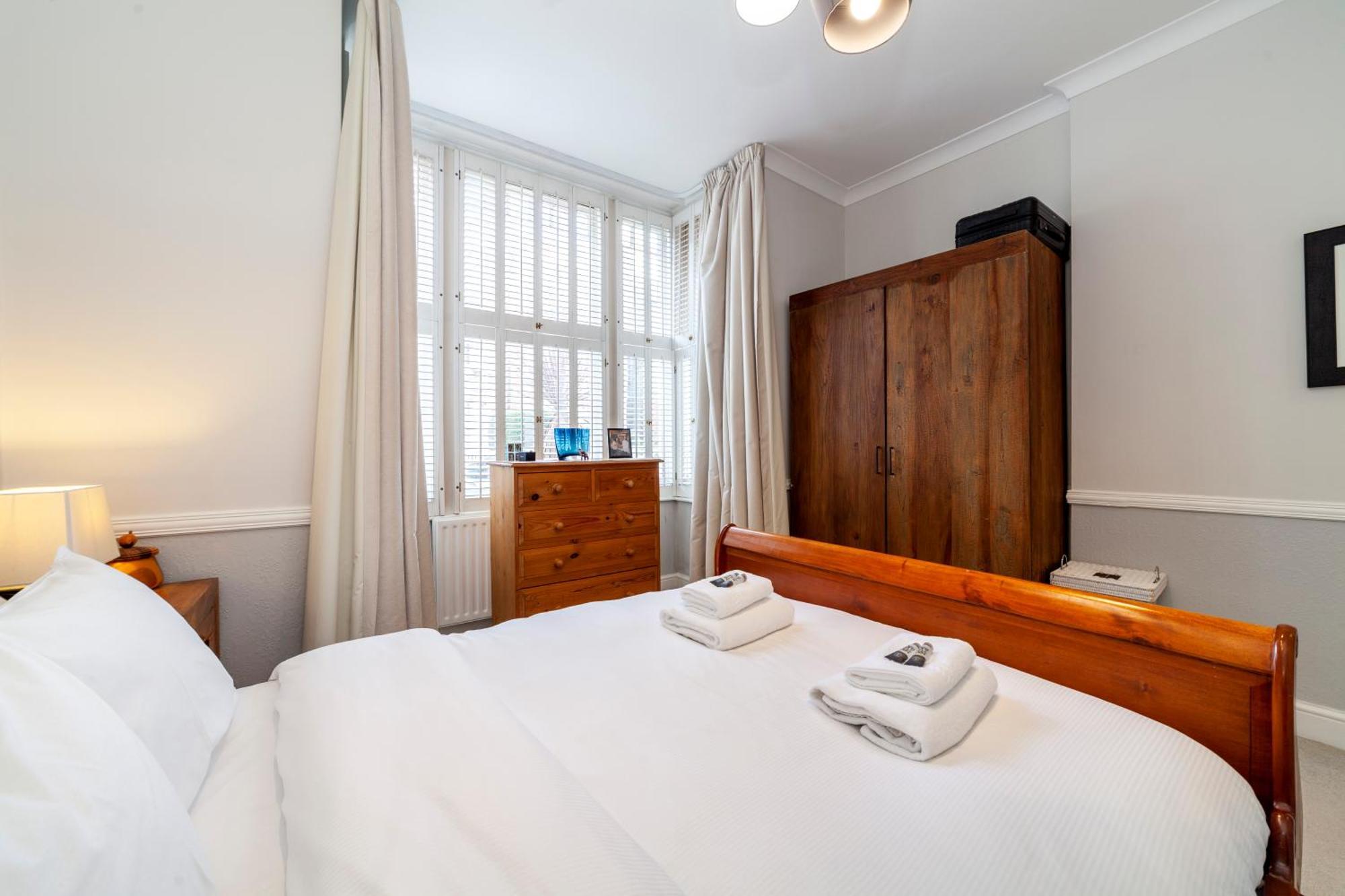 Spacious 3br 2bh With Garden In West Putney Appartamento
