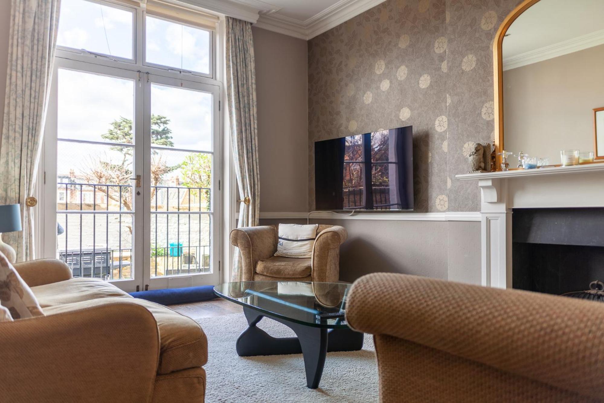 Appartamento Spacious 3br 2bh With Garden In West Putney Londra